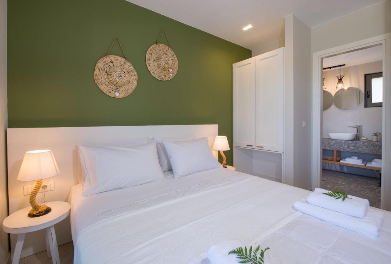 Eleanthi Modern Living Apartment Galatas  Room photo
