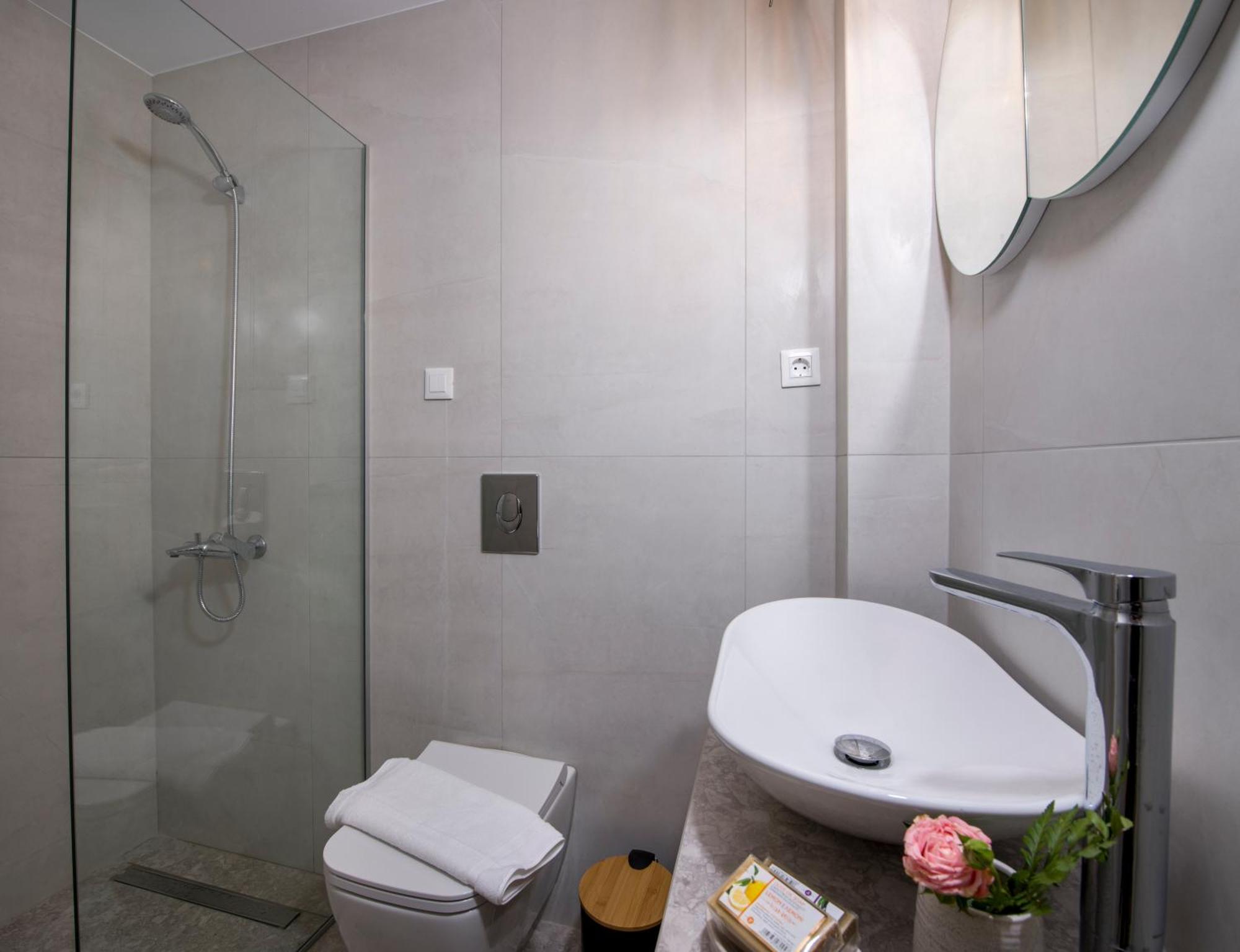 Eleanthi Modern Living Apartment Galatas  Room photo